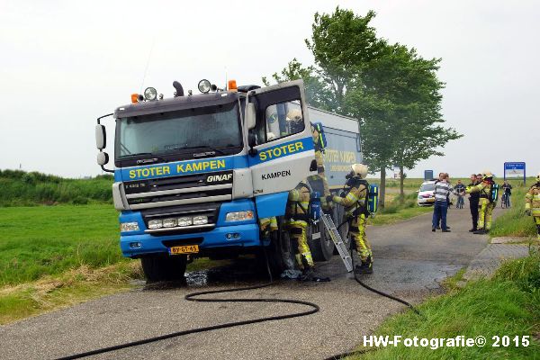 Henry-Wallinga©-Vrachtautobrand-korenbeltweg-Genemuiden-01