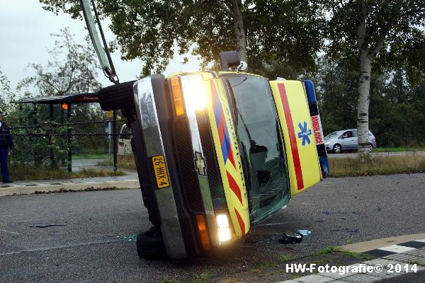 Henry-Wallinga©-Ambulance-Blauwe-Hand-07