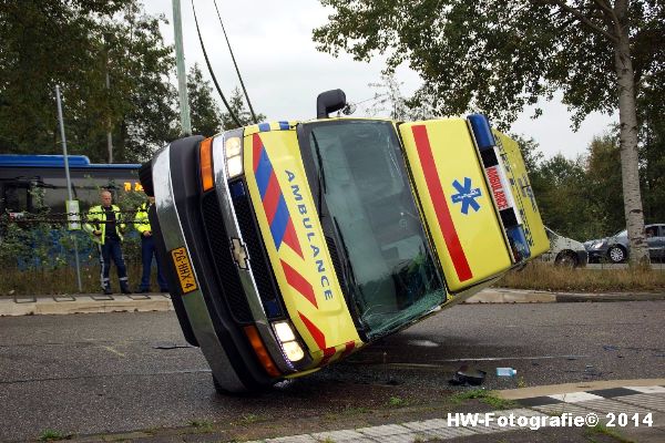 Henry-Wallinga©-Ambulance-Blauwe-Hand-08