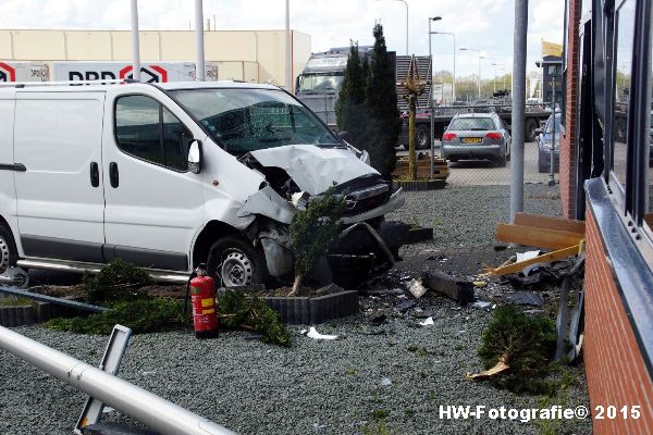 Henry-Wallinga©-Bestelbus-Bedrijfspand-Meppel-02