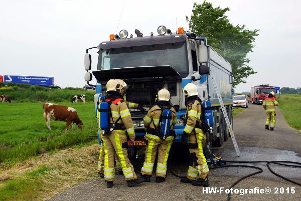 Henry-Wallinga©-Vrachtautobrand-korenbeltweg-Genemuiden-05