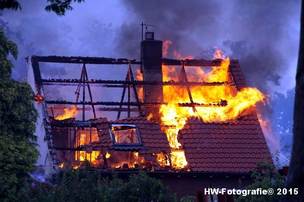 Henry-Wallinga©-Blikseminslag-Kanaaldijk-Giethoorn-01