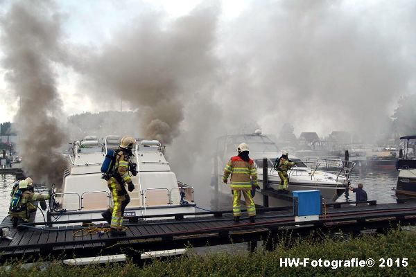 Henry-Wallinga©-Brand-Plezierjacht-Hasselt-10