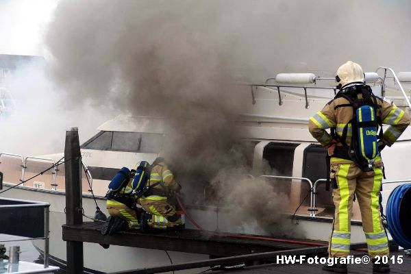 Henry-Wallinga©-Brand-Plezierjacht-Hasselt-11