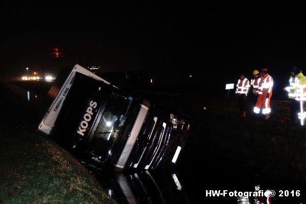 Henry-Wallinga©-Berging-Vrachtwagen-A28-Staphorst-01