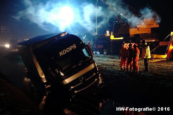 Henry-Wallinga©-Berging-Vrachtwagen-A28-Staphorst-04