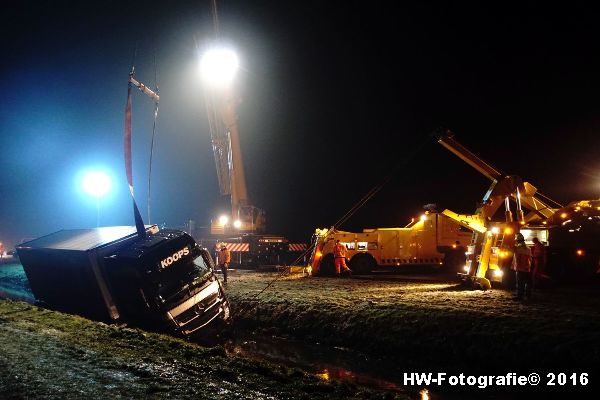 Henry-Wallinga©-Berging-Vrachtwagen-A28-Staphorst-05