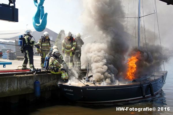 Henry-Wallinga©-Brand--Zeilboot-Kranerweerd-Zwartsluis-02