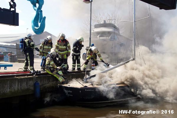 Henry-Wallinga©-Brand--Zeilboot-Kranerweerd-Zwartsluis-03