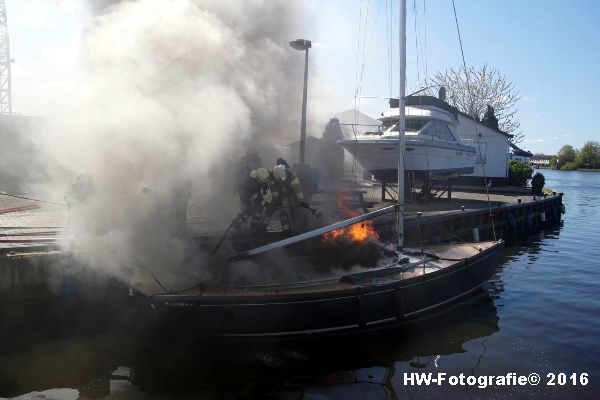 Henry-Wallinga©-Brand--Zeilboot-Kranerweerd-Zwartsluis-05