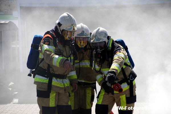 Henry-Wallinga©-Brand--Zeilboot-Kranerweerd-Zwartsluis-16