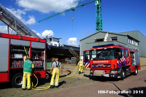 Henry-Wallinga©-Scheepsbrand-Geertman-Zwartsluis-01