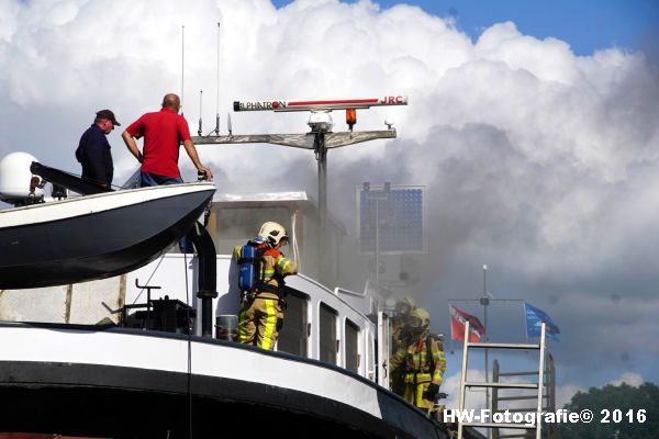 Henry-Wallinga©-Scheepsbrand-Geertman-Zwartsluis-05