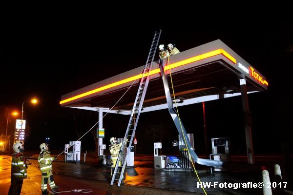 Henry-Wallinga©-Stormschade-Tankstation-Hasselt-08