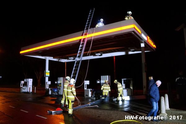 Henry-Wallinga©-Stormschade-Tankstation-Hasselt-11