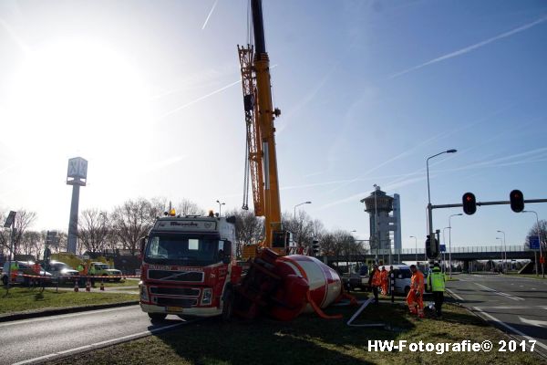 Henry-Wallinga©-Ongeval-Betonmixer-N377-Lichtmis-12