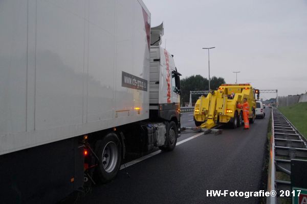 Henry-Wallinga©-Berging-Vrachtwagen-A28-Zwolle-17