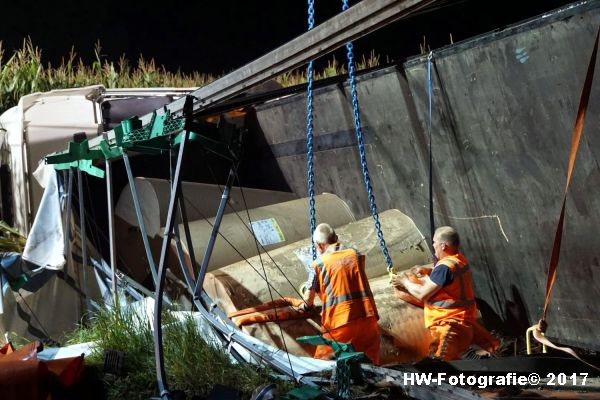 Henry-Wallinga©-Berging-Vrachtwagen-Parallelweg-A28-Zwolle-03