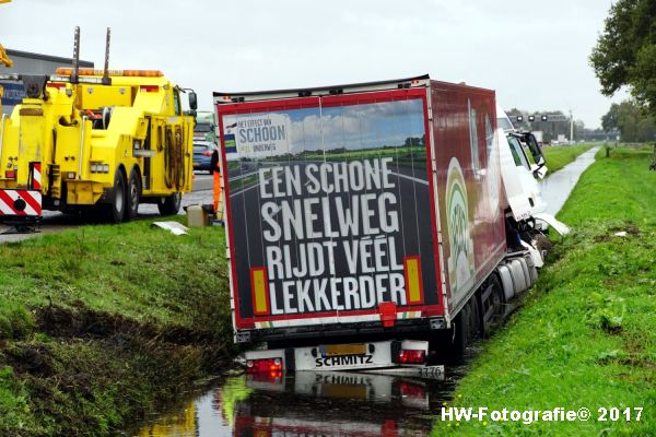 Henry-Wallinga©-Ongeval-Vrachtauto-Sloot-Staphorst-08