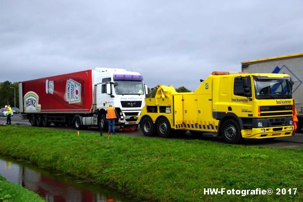Henry-Wallinga©-Ongeval-Vrachtauto-Sloot-Staphorst-22