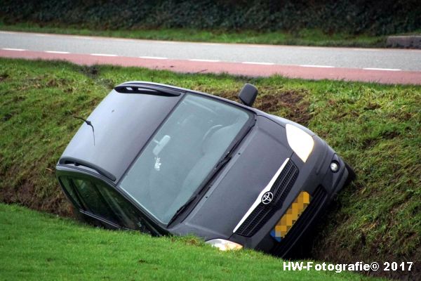 Henry-Wallinga©-Auto-Greppel-Verkavelingsweg-Hasselt-01