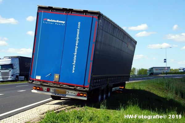 Henry-Wallinga©-Truck-Weggezakt-N331-Hasselt-02