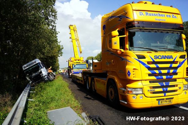 Henry-Wallinga©-Ongeval-Vrachtwagen-Betonplaten-A28-Lichtmis-14