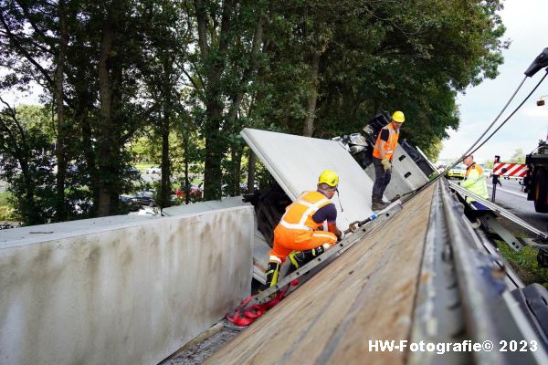 Henry-Wallinga©-Ongeval-Vrachtwagen-Betonplaten-A28-Lichtmis-15