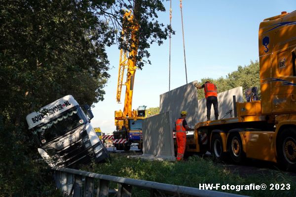 Henry-Wallinga©-Ongeval-Vrachtwagen-Betonplaten-A28-Lichtmis-21