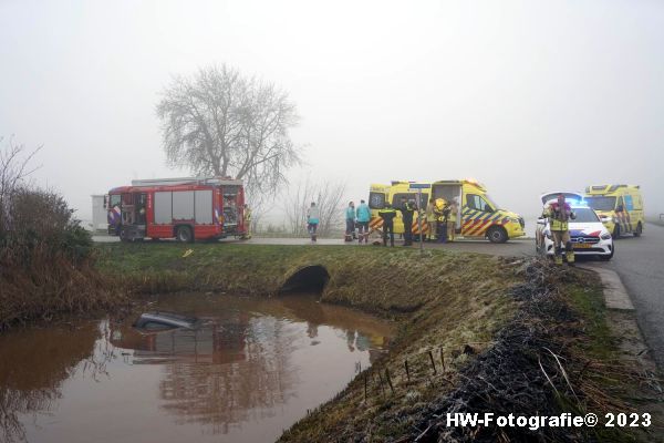 Henry-Wallinga©-Ongeval-Auto-Water-Stadsweg_Rouveen-06