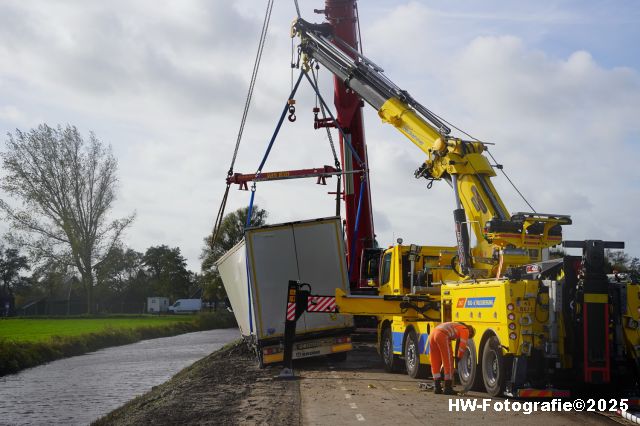 Henry-Wallinga©-Vrachtwagen-Berm-Stadsweg-Hasselt-11