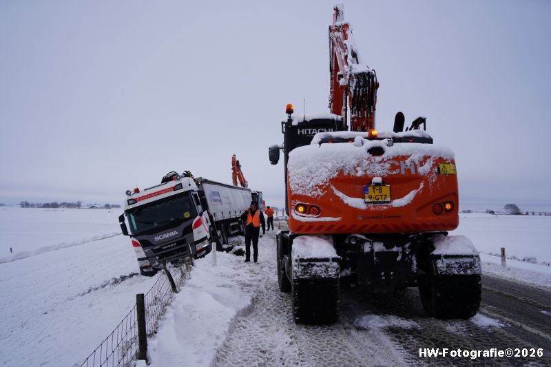 Henry-Wallinga©-Ongeval-Vrachtwagen-Sneeuw-Kamperzeedijk-Genemuiden-05