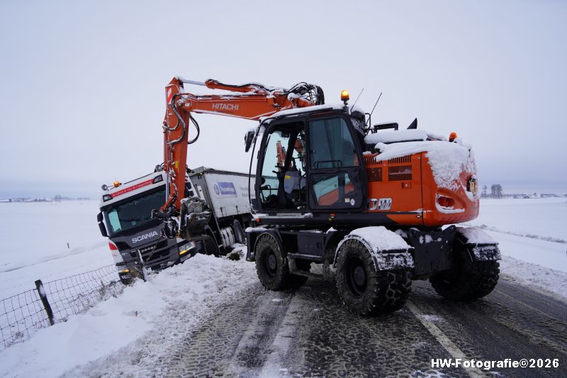 Henry-Wallinga©-Ongeval-Vrachtwagen-Sneeuw-Kamperzeedijk-Genemuiden-07