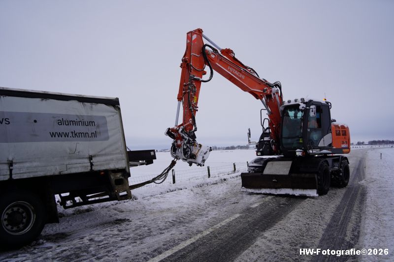 Henry-Wallinga©-Ongeval-Vrachtwagen-Sneeuw-Kamperzeedijk-Genemuiden-08