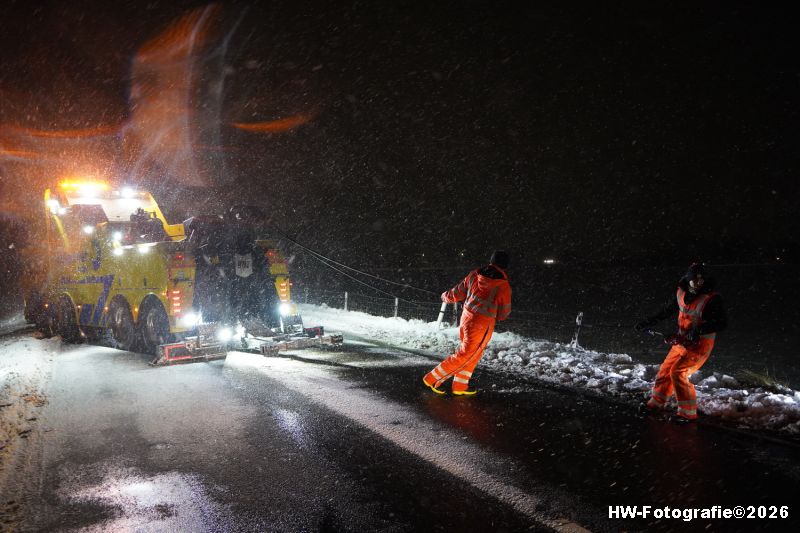 Henry-Wallinga©-Ongeval-Vrachtwagen-Sneeuw-Kamperzeedijk-Genemuiden-17