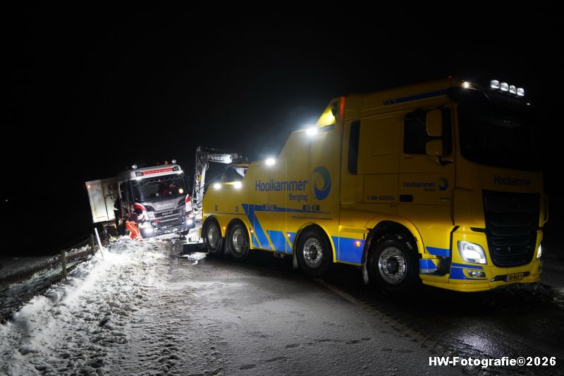 Henry-Wallinga©-Ongeval-Vrachtwagen-Sneeuw-Kamperzeedijk-Genemuiden-25