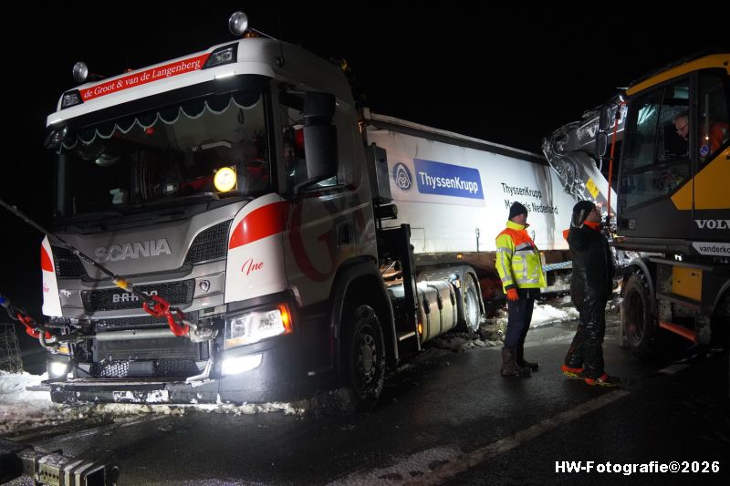 Henry-Wallinga©-Ongeval-Vrachtwagen-Sneeuw-Kamperzeedijk-Genemuiden-26