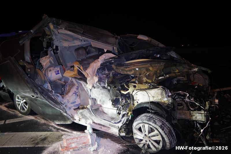 Henry-Wallinga©-Ongeval-Bestelbus-Vrachtwagen-A28-Lichtmis-06