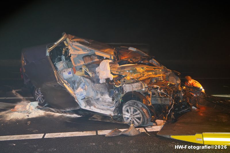 Henry-Wallinga©-Ongeval-Bestelbus-Vrachtwagen-A28-Lichtmis-17