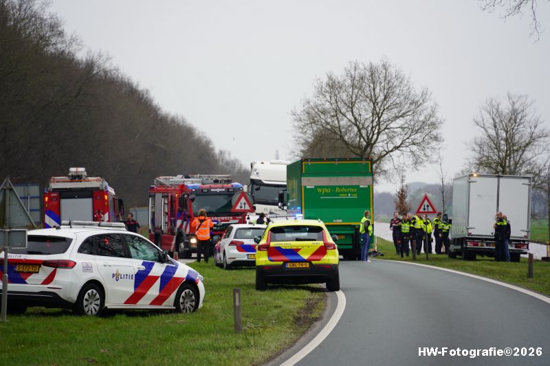 Henry-Wallinga©-Dodelijk-Ongeval-Auto-Vrachtwagen_N377-Lichtmis-01