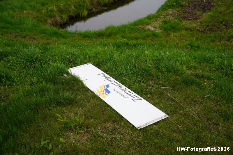 Henry-Wallinga©-Ongeval-Auto-Plaatsnaambord-Kamperzeedijk-Genemuiden-03