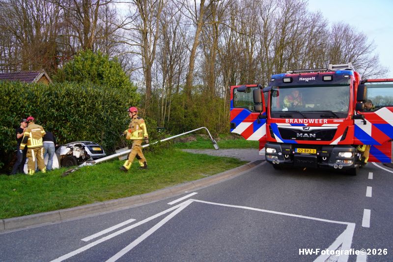Henry-Wallinga©-Eenzijdig-Ongeval-Auto-Sloot-N377-Hasselt-01