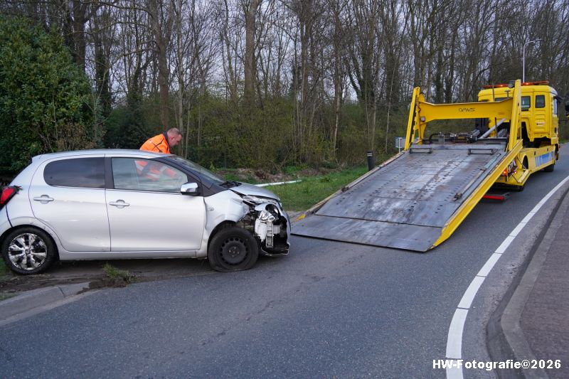 Henry-Wallinga©-Eenzijdig-Ongeval-Auto-Sloot-N377-Hasselt-15