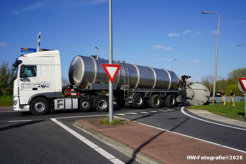 Henry-Wallinga©-Ongeval-Vrachtwagen-Rotonde-N375-Meppel-04