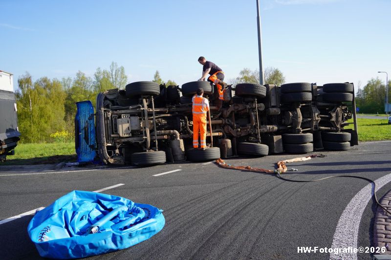 Henry-Wallinga©-Ongeval-Vrachtwagen-Rotonde-N375-Meppel-11