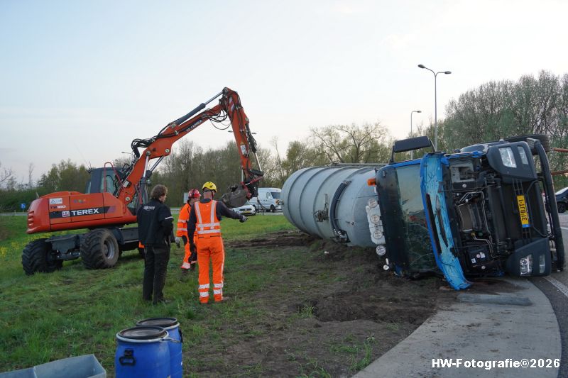 Henry-Wallinga©-Ongeval-Vrachtwagen-Rotonde-N375-Meppel-19