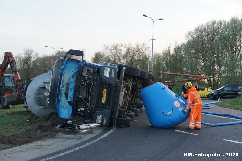 Henry-Wallinga©-Ongeval-Vrachtwagen-Rotonde-N375-Meppel-21