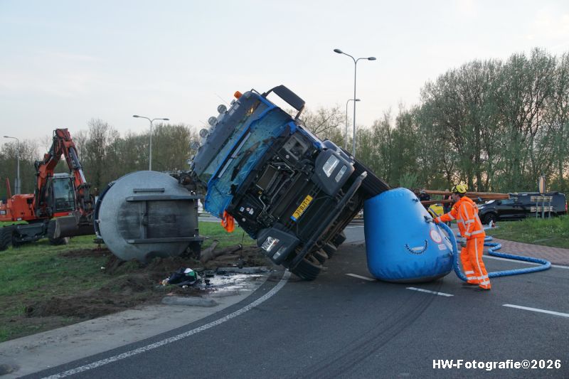 Henry-Wallinga©-Ongeval-Vrachtwagen-Rotonde-N375-Meppel-23